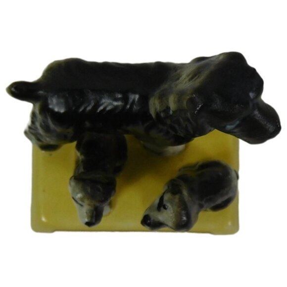 Vintage Spaniel Mom And 2 Babys Figurine 3" x 2.5" x 2" Made in Japan - Picture 5 of 6